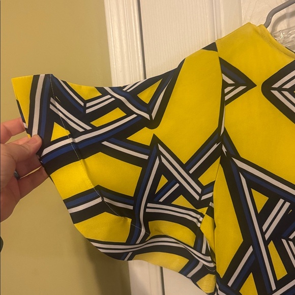 Fun spring dress - Picture 3 of 3